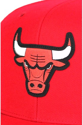 Boné Mitchell and Ness Chicago Bulls Grass Snapback Vermelho