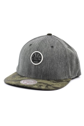 Bone MITCHELL AND NESS Golden State Warrios Flexfit 110 Snapback Cinza/Camo Bone MITCHELL AND NESS Golden State Warrios Flexfit 110 Snapback Cinza/Camo
