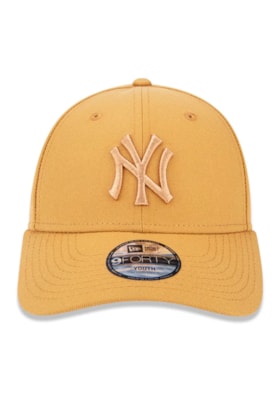 Boné New Era Juvenil 940 MLB New York Yankees Caramelo/Caramelo Boné New Era Juvenil 940 MLB New York Yankees Caramelo/Caramelo