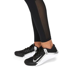 Calça Legging Nike Pro Feminina Preto/Branco
