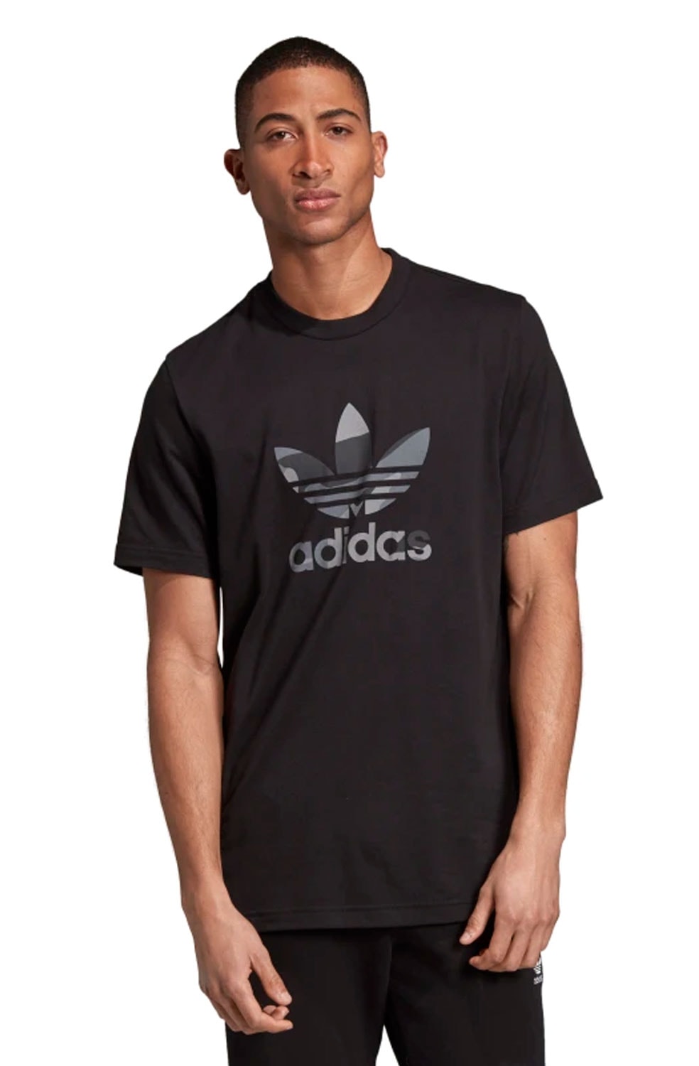 camiseta adidas originals camo infill preta