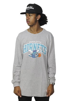 Camiseta Mitchell e Ness Charlotte Hornets Arch Cinza