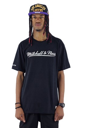 Camiseta Mitchell e Ness Logo Metalizado Preta