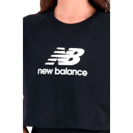 Camiseta New Balance Feminina Cropped Essentials Preto