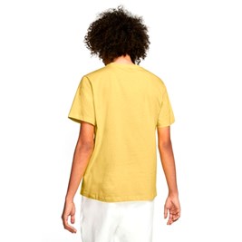 Camiseta Nike Sportswear Club Amarelo/Branco