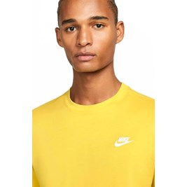Camiseta Nike Sportswear Club Masculina Amarelo/Branco
