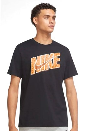 Camiseta Nike Sportswear Club Preto/Laranja