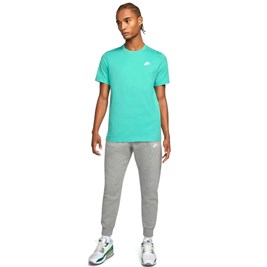 Camiseta Nike Sportswear Club Verde/Branco