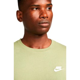 Camiseta Nike Sportswear Clube Verde/Branco