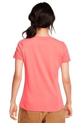 Camiseta NIKE Sportswear Essencial Feminina Rosa