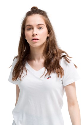 Camiseta NIKE Sportswear Feminina Branca