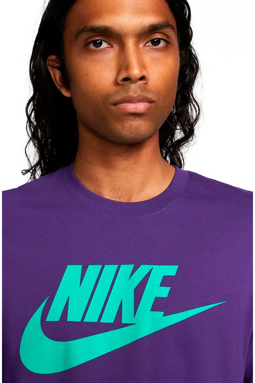 Camiseta Nike Sportswear Icon Futura Masculina Roxo/Verde