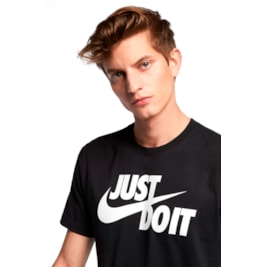 Camiseta Nike Sportswear Just Do It Masculina Preto/Branco