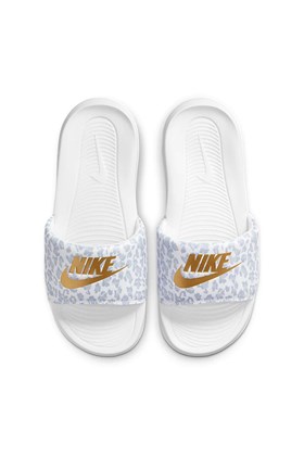 Chinelo Nike Victori One Feminino Branco/Cinza/Dourado
