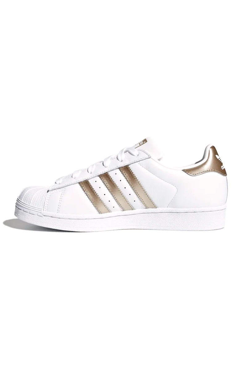 tenis adidas superstar branco dourado