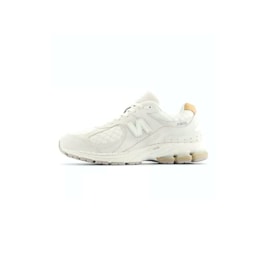 Tênis New Balance 2002R Branco/Bege M2002RPD